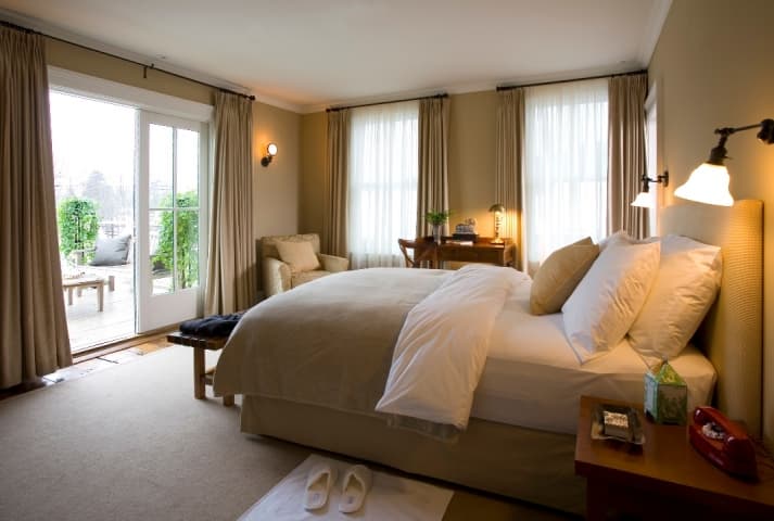 hotel-fauchere-bedroom