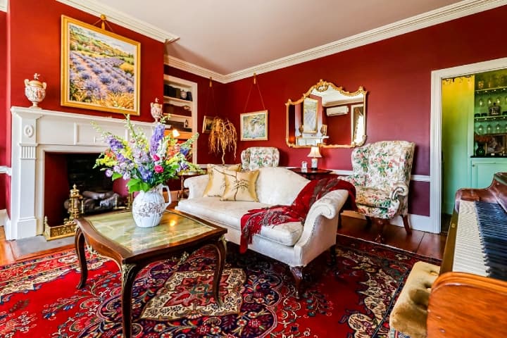 red room