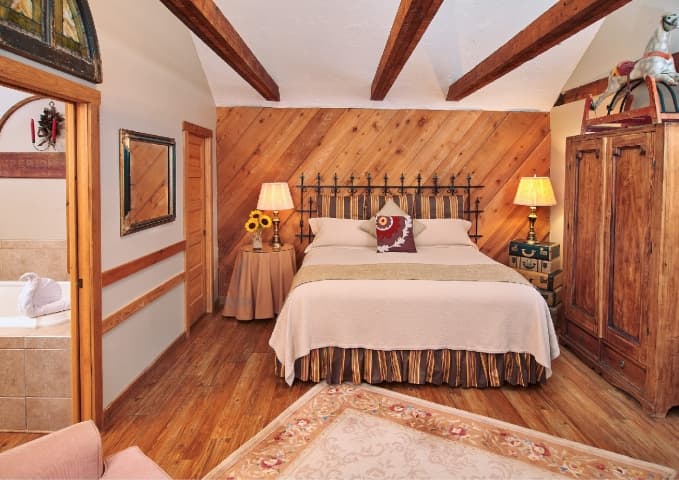 j palen house Retreat