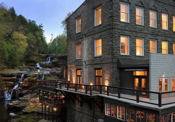 Ledges Hotel exterior