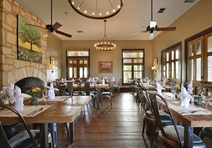 Sage Hill Inn Above Onion Creek restaurant