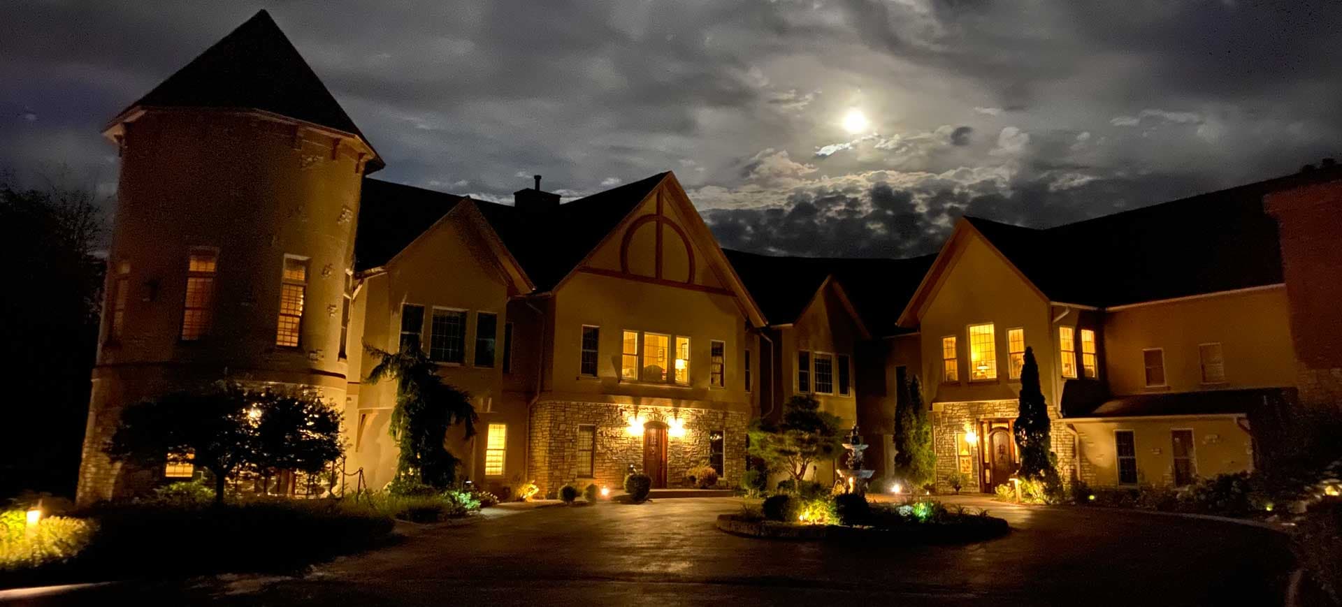 Goldmoor Inn & Resort at night
