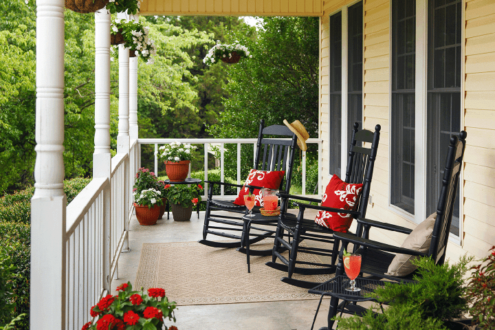 Shiloh Morning Inn exterior porch