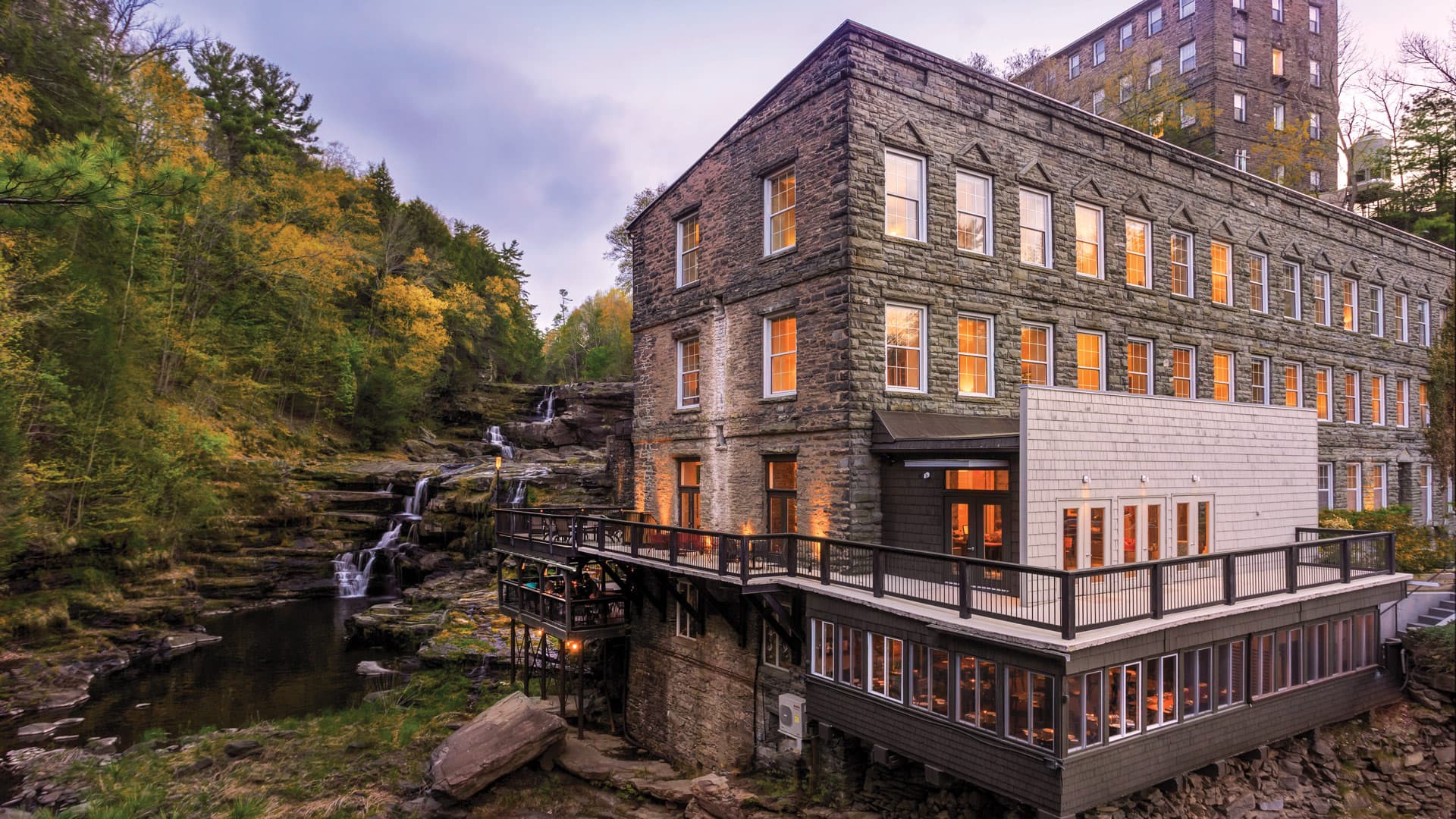 Craft lodging with waterfront views