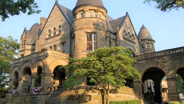 Exterior view of Buhl Mansion