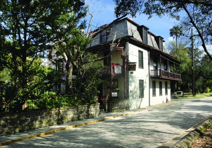 St Francis Inn Exterior