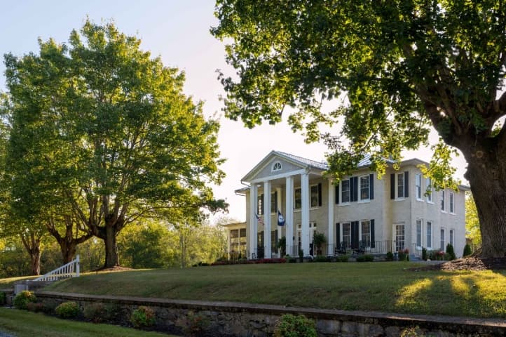 Steeles Tavern Manor Bed and Breakfast