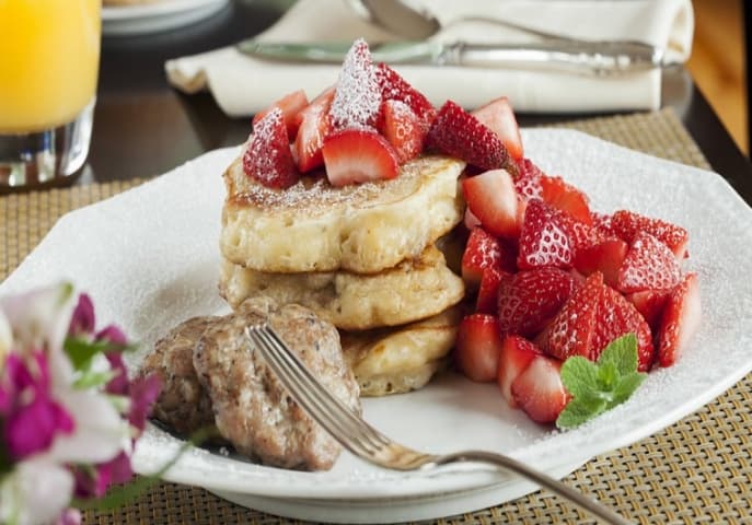 Breakfast with pancakes