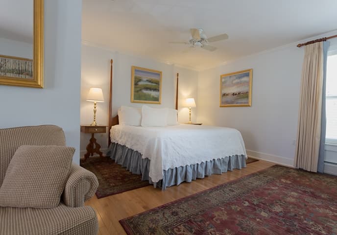 Inn at Manchester Guest Room