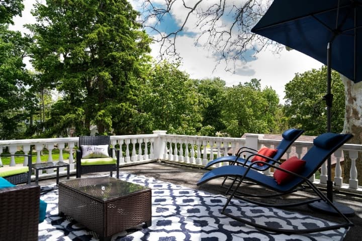 Nordic-Pineapple-deck
