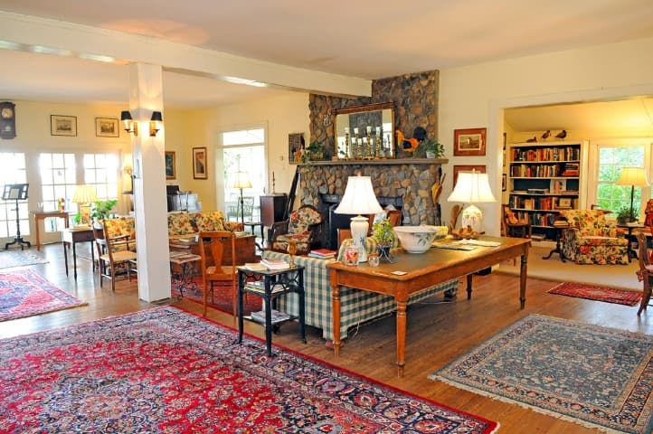 orchard living room