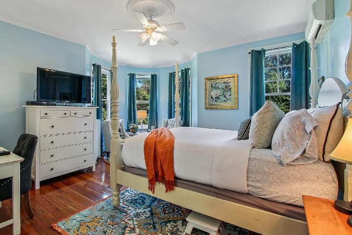 southmountain bed