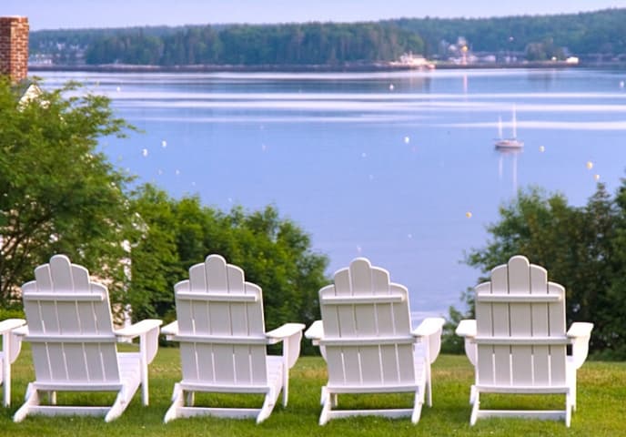 Topside Inn Lawn Chairs