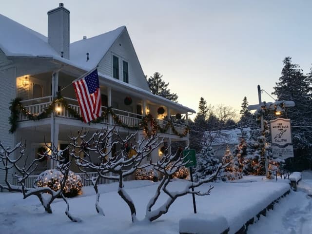 White Gull Inn Snow