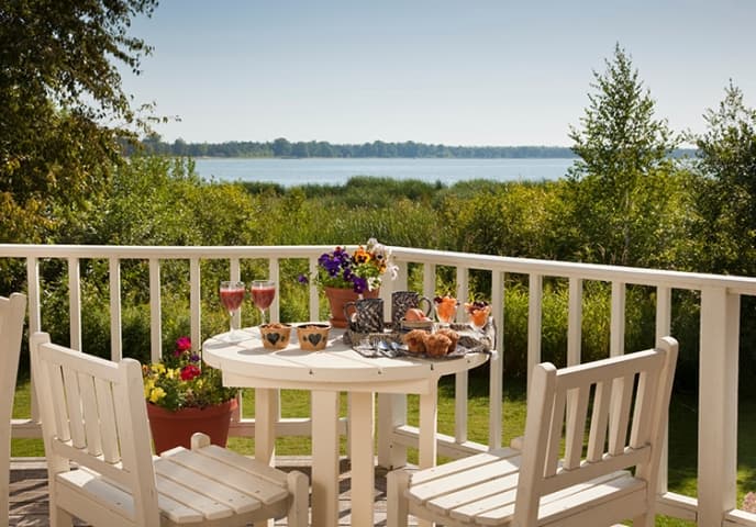Breakfast at Blacksmith Inn on the Shore