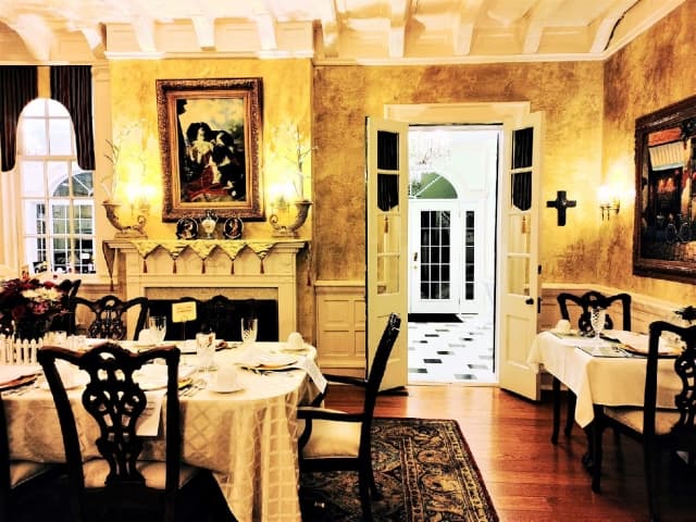 astorybook dining