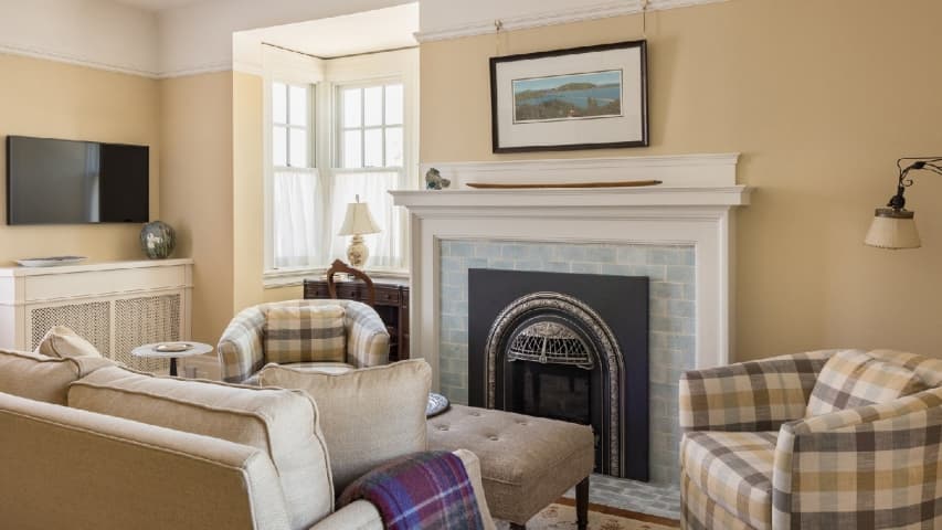Taylor Suite sitting room