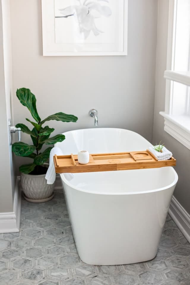 Soaking Tub in the Magnolia Suite