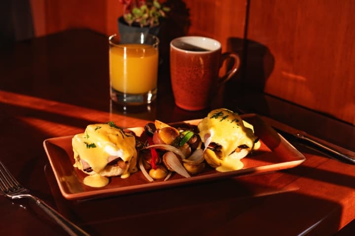 Breakfast at HarborView Bistro and Bar