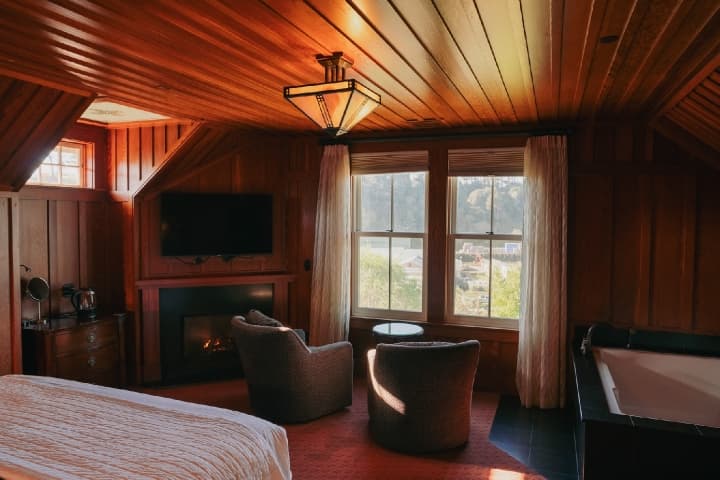 Stunning Arts & Crafts Style Interiors