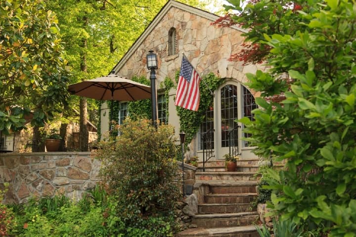 Chanticleer-Exterior-Facade