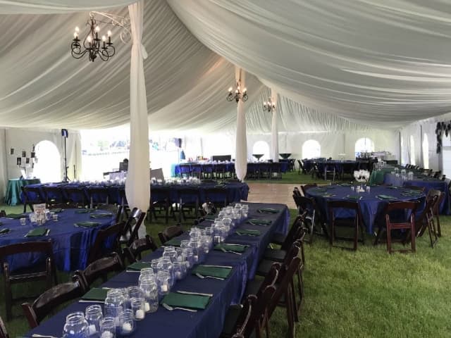 chapel-valley-estates-wedding-tent