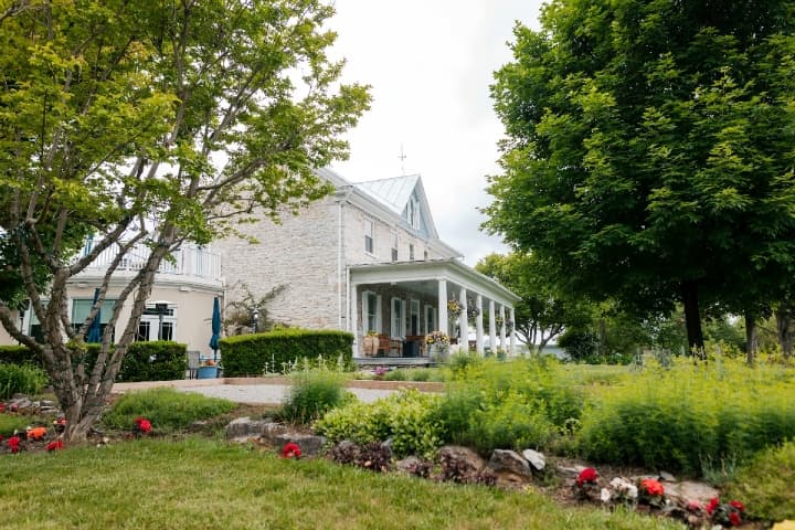 L'Auberge Provencale Inn & Restaurant