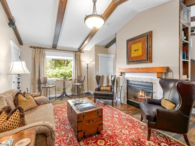 Lexington sitting area