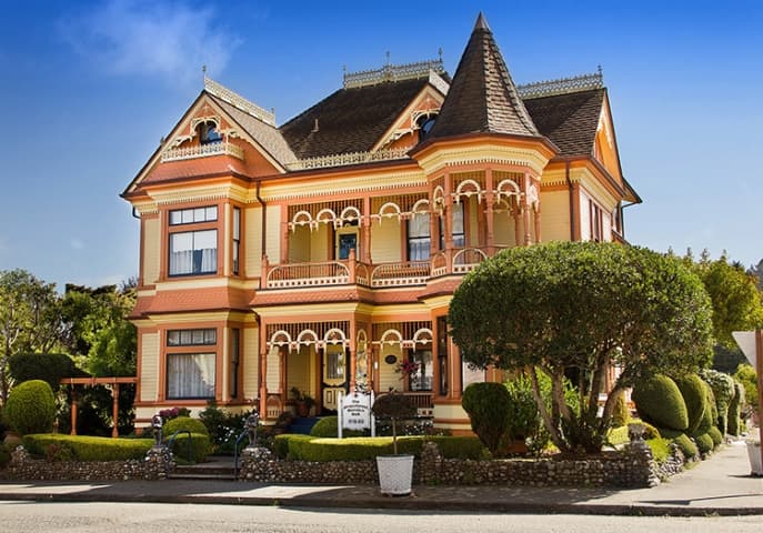 Gingerbread Mansion Inn