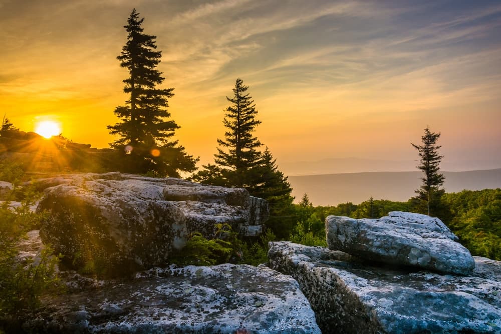 Take in the gorgeous West Virginia scenery during romantic getaways in West Virginia this fall