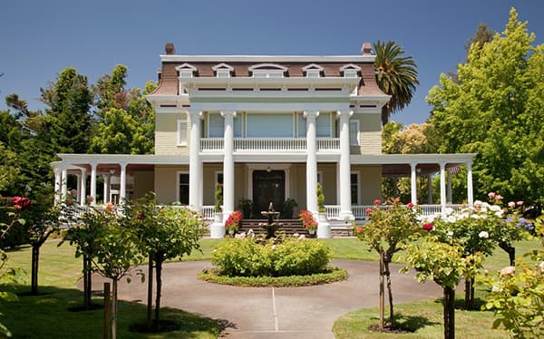 exterior view of churchill manor